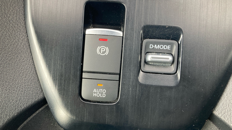 Nissan Qashqai 1.3 DiG-T MH 158 Acenta Premium 5dr Petrol Hatchback